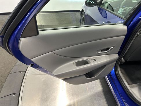Certified 2025 Hyundai Elantra Sport FWD image 21