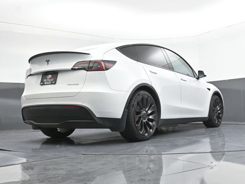 Used 2022 Tesla Model Y Performance image 28