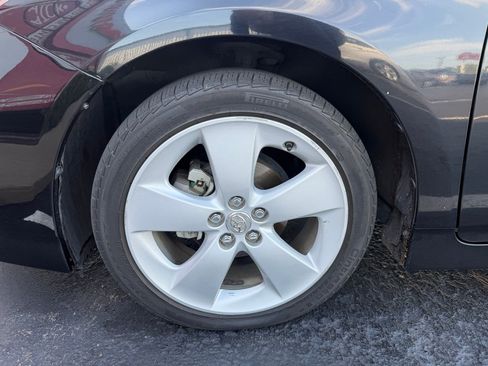 Used 2013 Toyota Prius Five FWD image 2