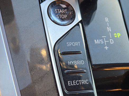 Certified 2023 BMW X5 xDrive45e w/ Executive Package image 25