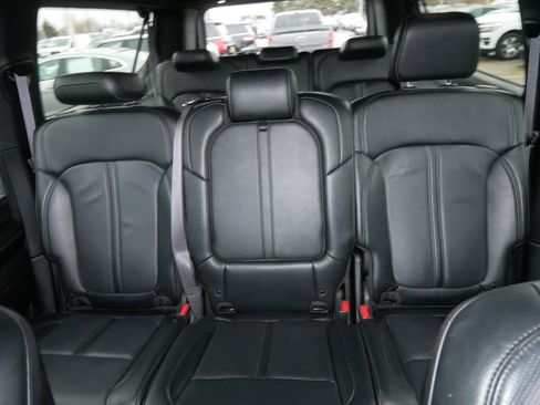 Used 2024 Jeep Wagoneer L Series II image 13