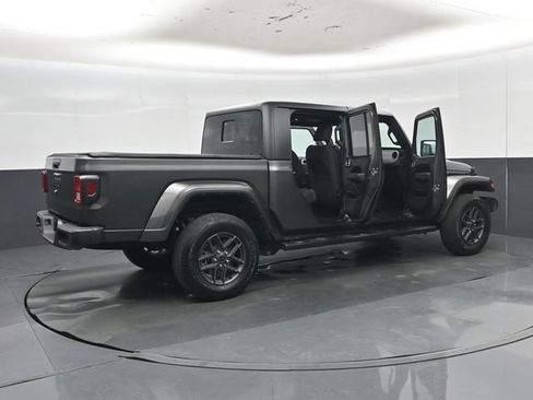 Used 2024 Jeep Gladiator Sport AWD/4WD image 54