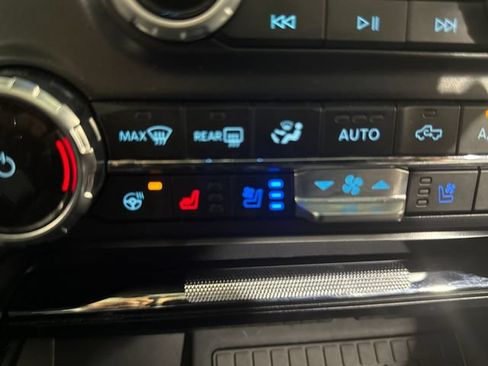 Used 2024 Ford F150 Lariat w/ FX4 Off-Road Package AWD/4WD image 36