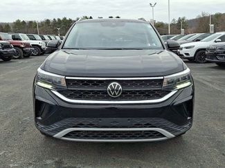 Certified 2022 Volkswagen Taos SE w/ IQ.Drive SE Package video 2