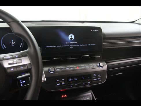 Certified 2024 Hyundai Kona SEL FWD image 9