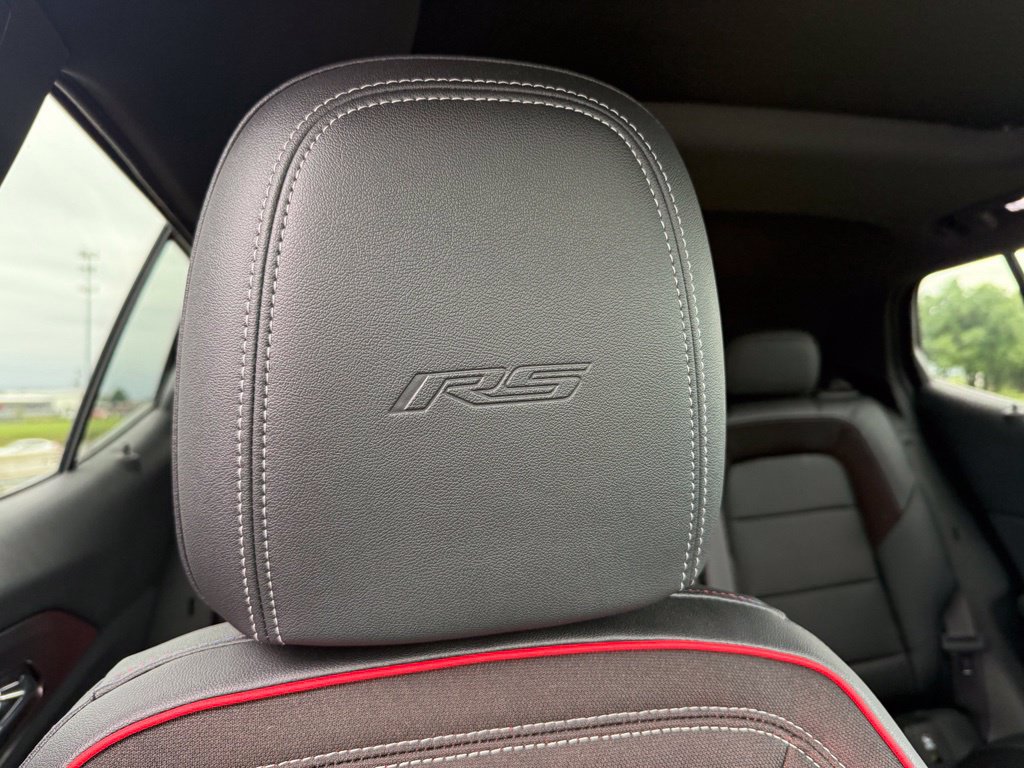 Used 2025 Chevrolet Equinox EV RS FWD image 33