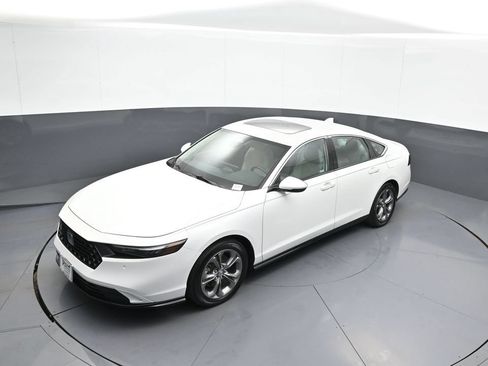 Certified 2024 Honda Accord EX-L image 33