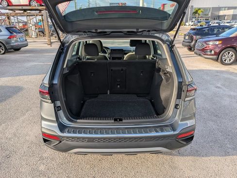 Certified 2025 Volkswagen Taos S FWD image 8