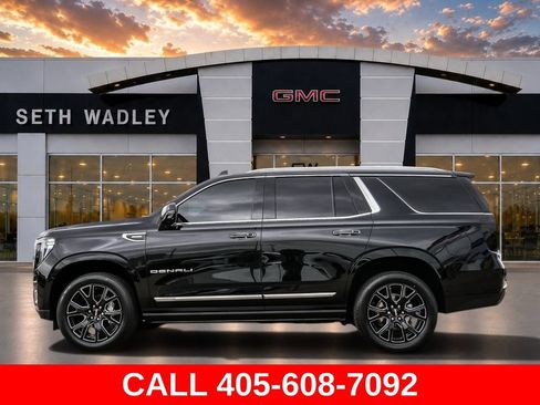 Used 2023 GMC Yukon Denali w/ LPO, Floor Liner Package AWD/4WD image 8