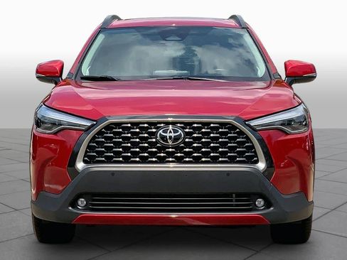 Used 2023 Toyota Corolla Cross XLE w/ Convenience Package FWD image 4