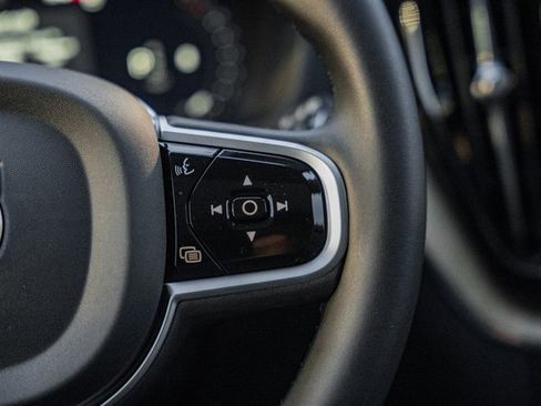 New 2026 Volvo XC60 B5 Ultra w/ Climate Package image 28