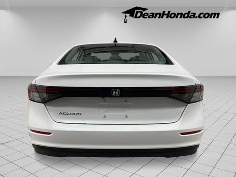 New 2025 Honda Accord SE image 4
