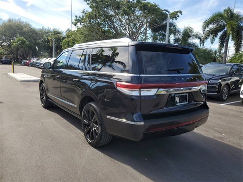 Certified 2023 Lincoln Navigator L Reserve image 3