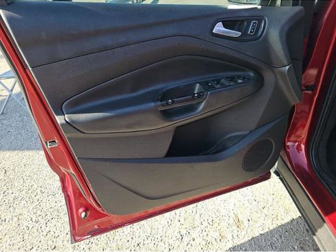 Used 2014 Ford Escape SE FWD image 12