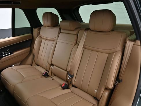 Used 2025 Land Rover Range Rover SE image 22