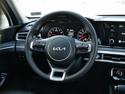 Used 2024 Kia K5 LXS image 27