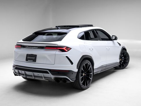Used 2021 Lamborghini Urus image 46