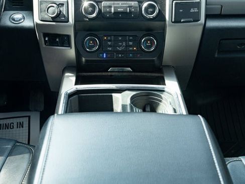 Used 2020 Ford F250 Lariat w/ Lariat Ultimate Package AWD/4WD image 33