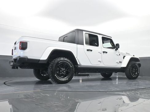 Used 2024 Jeep Gladiator Sport image 65