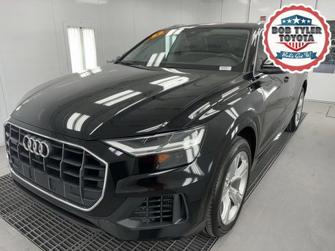 Used 2022 Audi Q8 Premium image 1