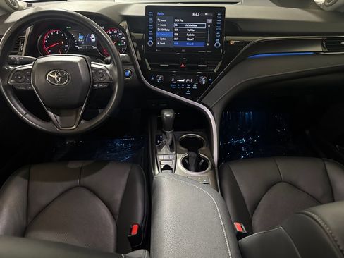 Used 2023 Toyota Camry XSE FWD image 15