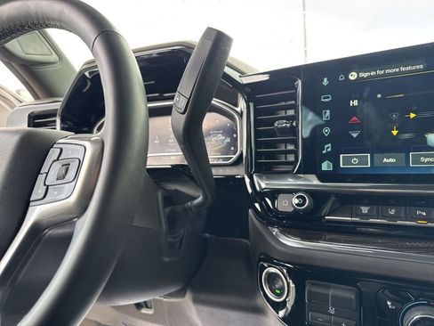 Used 2025 Chevrolet Silverado 2500 LT w/ Z71 Chrome Sport Edition image 20