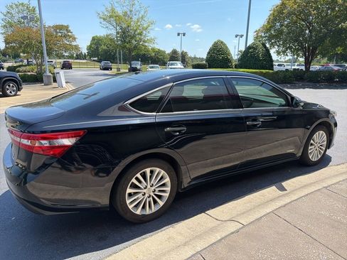 Used 2015 Toyota Avalon XLE Premium FWD image 4