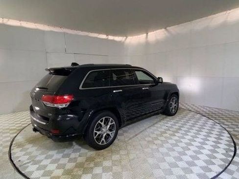 Used 2020 Jeep Grand Cherokee Overland AWD/4WD image 3