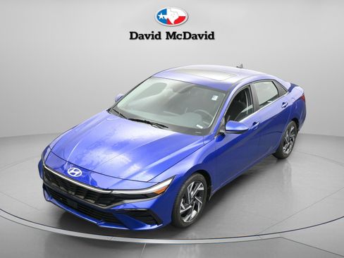 Used 2024 Hyundai Elantra SEL w/ Convenience Package image 31