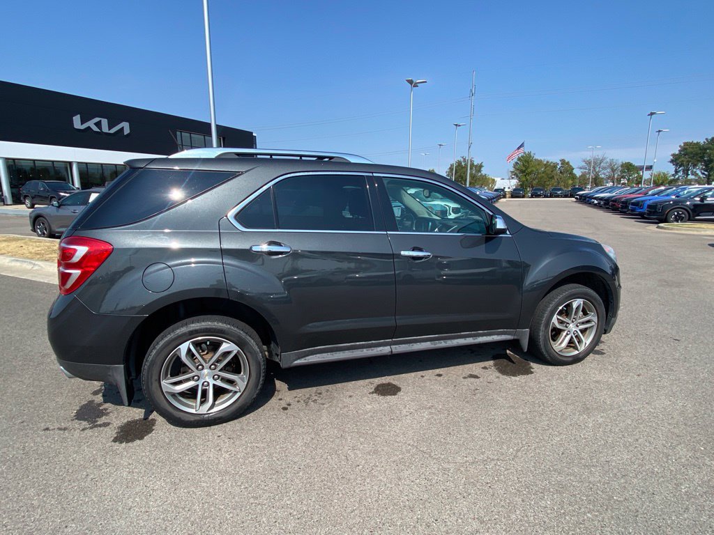 Used 2017 Chevrolet Equinox Premier w/ Enhanced Convenience Package AWD/4WD image 2