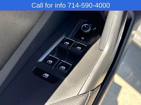 Used 2023 Volkswagen Jetta SE FWD image 13