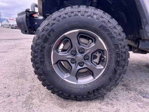 Used 2020 Jeep Gladiator Rubicon AWD/4WD image 10