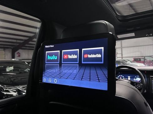 Used 2024 GMC Yukon Denali Ultimate AWD/4WD image 46