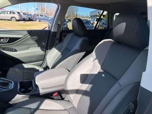 Used 2025 Subaru Outback Onyx Edition w/ Popular Package #2 image 23