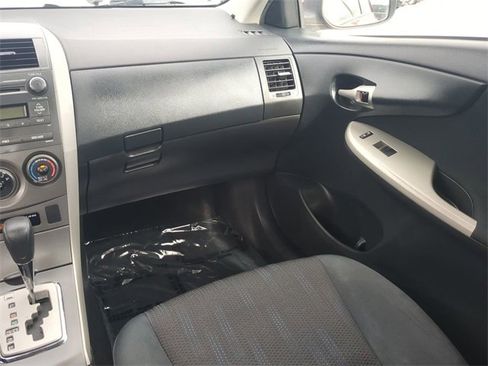 Used 2011 Toyota Corolla S image 16