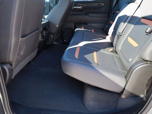 Used 2025 GMC Sierra 1500 AT4 w/ Technology Package image 17