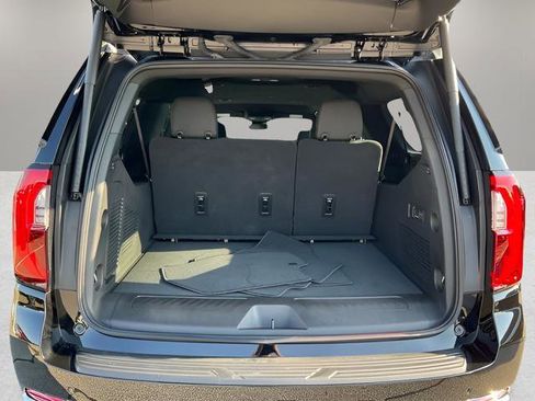 Certified 2025 GMC Yukon XL Elevation image 17