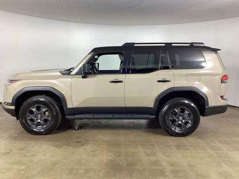 Used 2025 Lexus GX 550 AWD/4WD image 8
