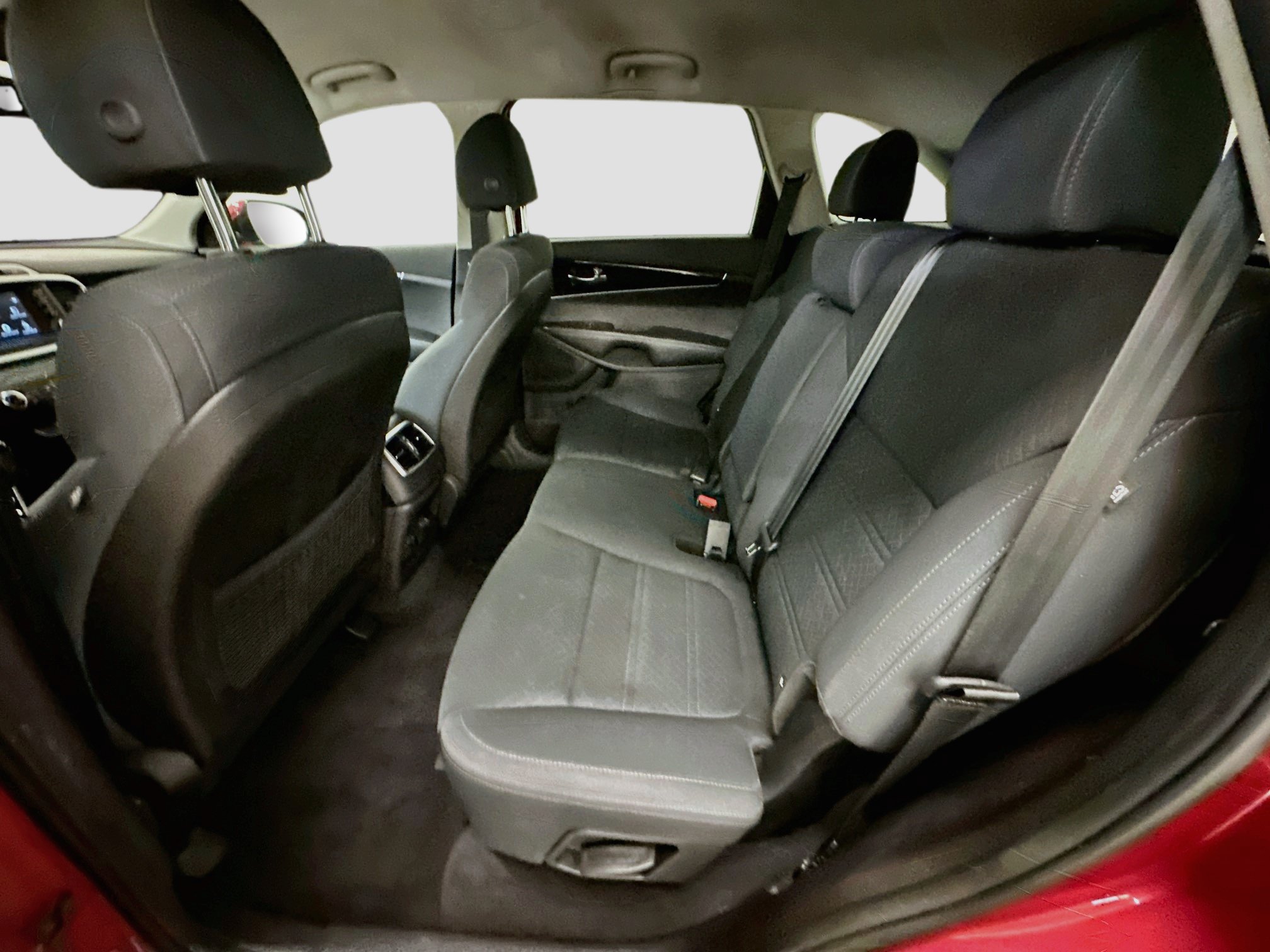 Used 2018 Kia Sorento FWD image 28