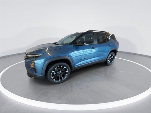 Used 2025 Chevrolet Equinox RS w/ Safety and Technology Package image 4