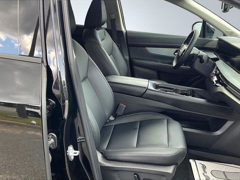 Certified 2025 Nissan Murano SL image 8