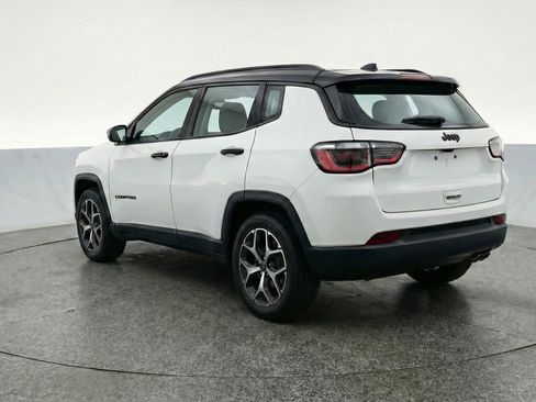 Used 2025 Jeep Compass Limited AWD/4WD image 6