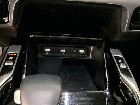 Used 2022 Kia Sorento SX image 16