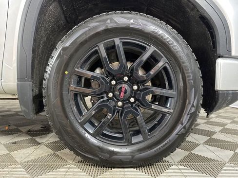 Used 2022 GMC Sierra 1500 Elevation image 9