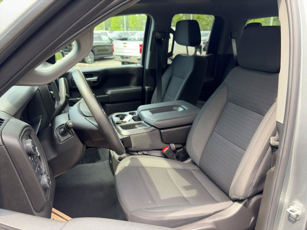 Certified 2025 Chevrolet Silverado 1500 Custom w/ Turbomax Blackout Package AWD/4WD image 19