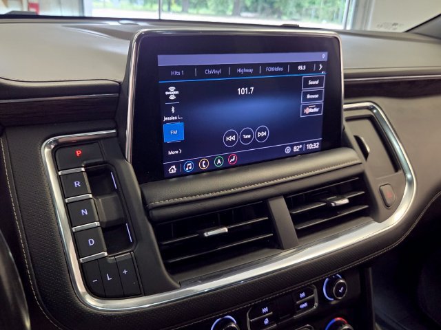 Used 2021 Chevrolet Suburban Premier w/ Premium Package RWD image 22