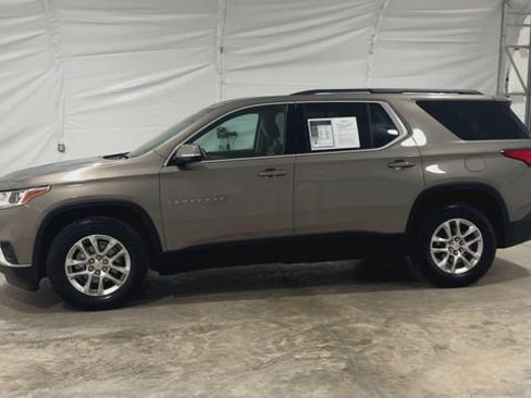 Used 2019 Chevrolet Traverse LT FWD image 9
