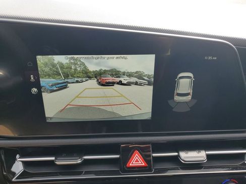 New 2025 Kia Niro EX Touring FWD image 32