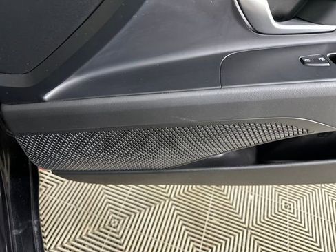 Used 2023 Hyundai Elantra SE image 29