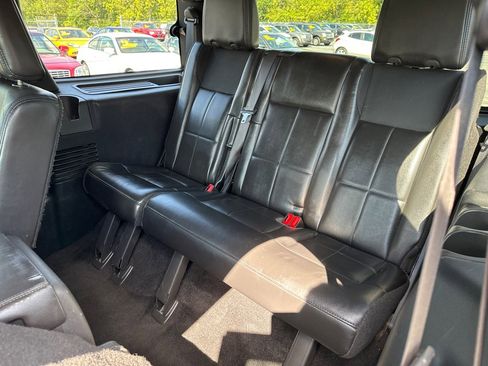 Used 2013 Lincoln Navigator 4WD image 12